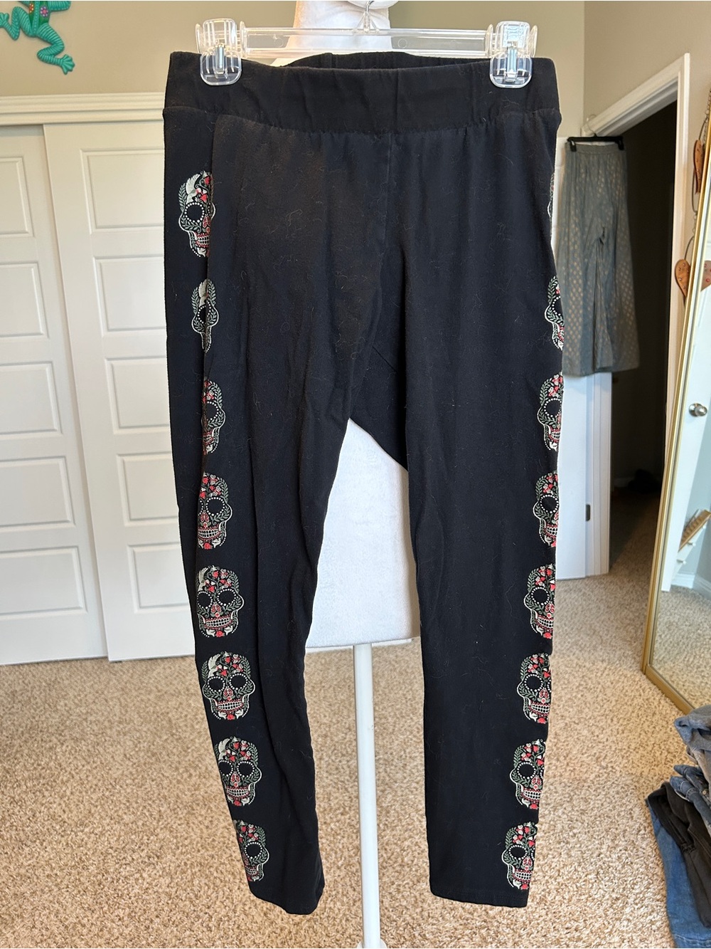 Torrid Black Skull Dia De Los Muertos Cropped Leggings Size 1X
